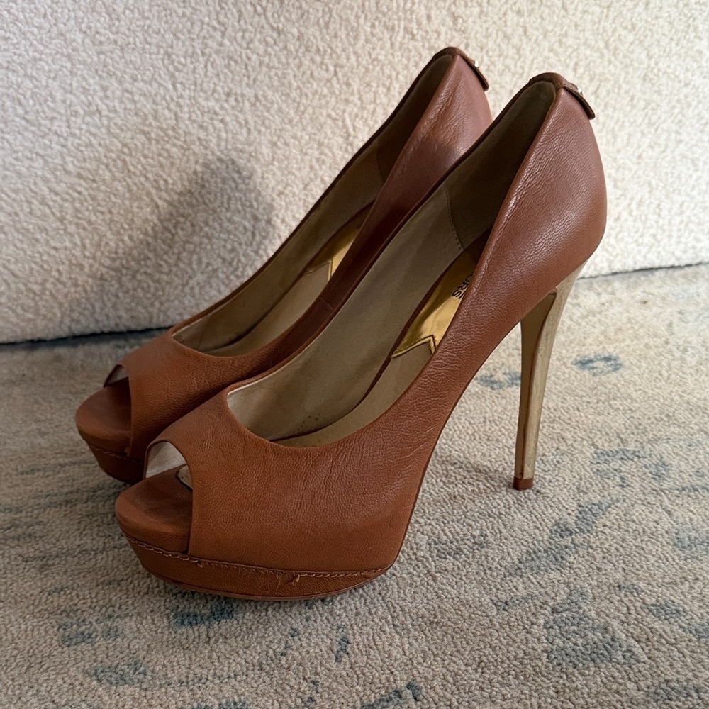 Michael kors Elegant Brown Peep-Toe Heels